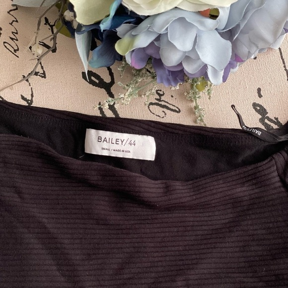 Bailey/44 Off-The-Shoulder Ribbed Knit Bandage Layered Casual Long Sleeve Top - Picture 6 of 8